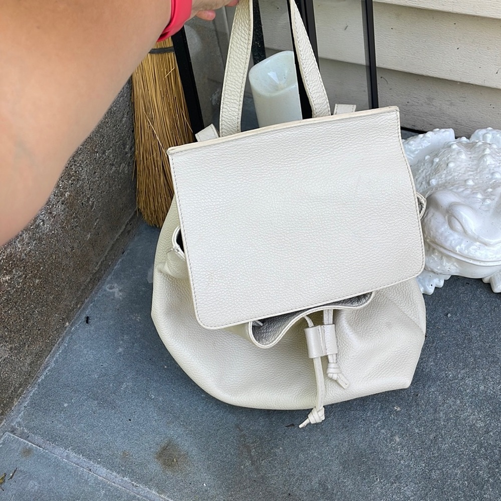 Vittoria Napoli Leather Backpack.